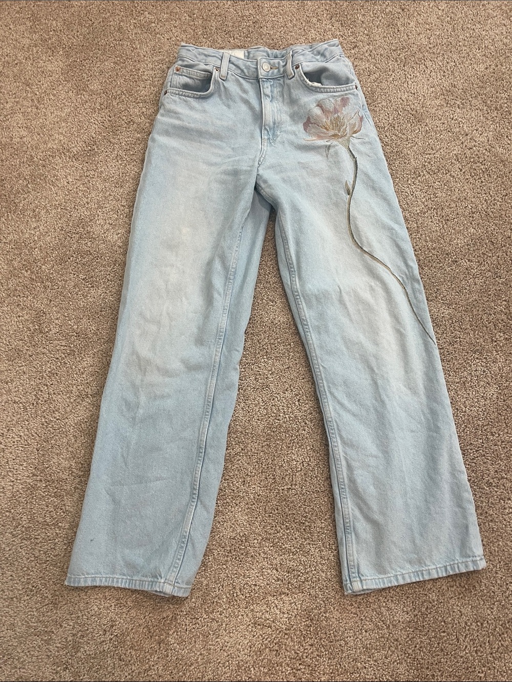 Light Blue Women's Straight-Leg Jeans with Floral Embroidery